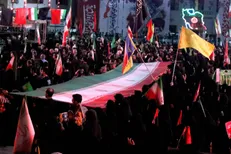 شعار باشکوه گیلانی‌ها در قرار ۱۱۱ ایستادگی: از غزه تا به گیلان سلام ما به لبنان+فیلم