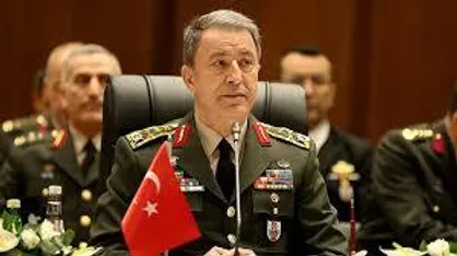 وزیر دفاع ترکیه بر لزوم برقراری آتش بس فوری در اوکراین تأکید کرد