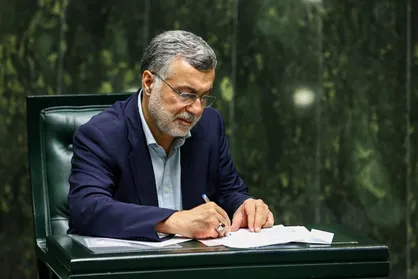 مجلس از پاسخ وزیر بهداشت قانع شد + فیلم