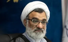 دبیر شورای عالی انقلاب فرهنگی با خانواده شهید سردار حسین سلامی دیدار کرد