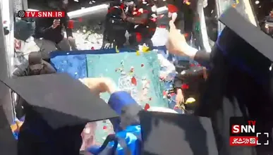 گلباران پیکر رهبر شهید انقلاب توسط دانشجویان دانشگاه شریف + فیلم