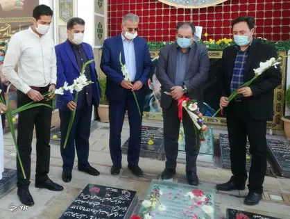 حضور سهیل مهدی بر سر مزار سردار شهید حاج قاسم سلیمانی + تصاویر