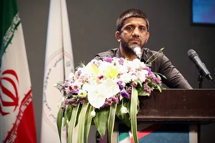 دبیر: از کشتی مدال می&zwnj;خواهید پول بدهید / سر کیسه را شل کنید پاداش بدهید +فیلم