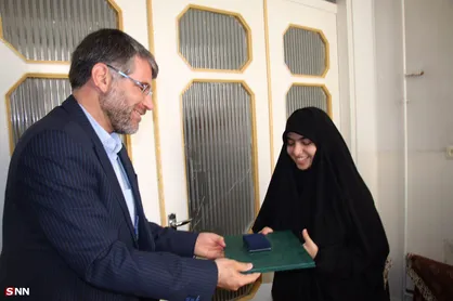 ساداتی نژاد با برگزیده کنکور ۹۶ دیدار کرد