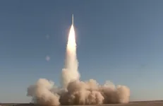 دشمنان دیگر حتی در فیلم‌هایشان هم عبور از سد پدافندی را متصور نیستند / برای اولین بار «باور ۳۷۳» با موفقیت شلیک شد