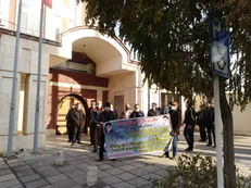 کارکنان بیمارستان امام خمینی (ره) کرج تجمع کردند / شفافیت؛ اصلی‌ترین راهکار حل معضلات بیمارستان