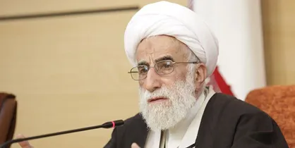 مردم ما ایستاده&zwnj;اند/آمریکا از اسلام و انقلاب می&zwnj;ترسد