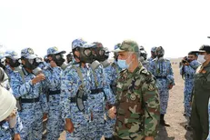 بازدید معاون اجرایی ارتش از اردوگاه کویر دانشگاه هوایی شهید ستاری