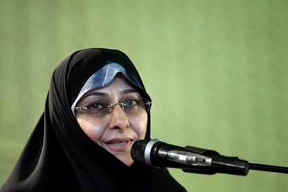 خزعلی با بسترسازی، جامعه را مهیای حضور زنان کند/ دعوت از معاون رئیس جمهور برای تشریح برنامه&zwnj;های خود