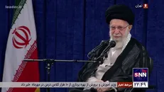 رهبر انقلاب: صدای انتقال معارفِ نسلی و خانوادگی در غوغا و آشفته‌بازار صدا‌های مختلفِ فضای مجازی و تکثّر رسانه‌ای ضعیف شده