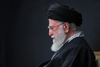 روایت حضرت آیت&zwnj;الله خامنه&zwnj;ای از مبارزات ممتد و متنوع حضرت&zwnj; زهرا(س) + فیلم