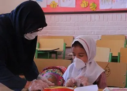 رضوی: مدارس در همه دنیا باز است ما بر طبل تعطیلی می&zwnj;کوبیم!