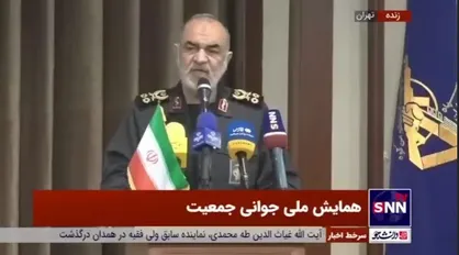 سرلشکر سلامی: امکان ندارد با جامعه پیر مقابل دنیای قدرتمند ایستاد/ جامعه پیر محکوم به فناست