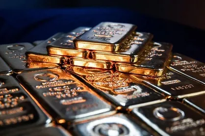 طلای جهانی عقب&zwnj;نشینی کرد