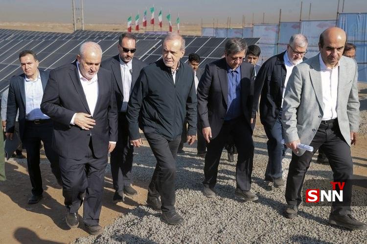 افتتاح نیروگاه خورشیدی ۹۵ مگاواتی با حضور رئیس جمهور