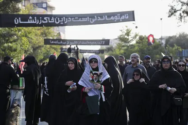 مصلی تهران، وداع با رهبر شهید انقلاب (۵)