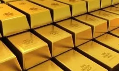 قیمت طلا ۵ دلار افزایش یافت /کاهش ارزش دلار فلز زرد را درخشان&zwnj;تر کرد
