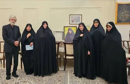 دیدار معاون رئیس&zwnj;جمهور با خانواده شهیده زهرا حداد عادل