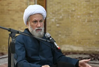 امام جمعه شیراز: توسعه هوش مصنوعی بدون پیوست فقهی و حقوقی ممکن نیست