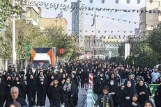 عزیزی: ۹۰ درصد مسیر راهپیمایی اربعین پاکسازی شد/ توزیع بیش از ۵ تن کیسه زباله