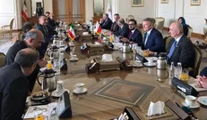 تأکید امیرعبداللهیان بر رفع موانع مبادلات تجاری بین ایران و لهستان