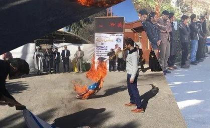 تجمع دانشجویی ضد آمریکایی &ndash; اسرائیلی در دانشگاه علوم پزشکی زابل برگزار شد