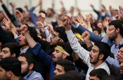 فیلم/ جوانان می&zwnj;توانند گره&zwnj;های دستگاه&zwnj;ها را باز کنند،قدرشان را بدانید