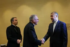 امیر عبداللهیان با نخست وزیر واتیکان دیدار کرد