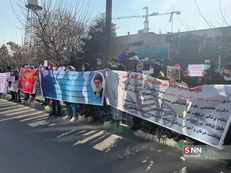 تجمع دانش‌آموختگان رشته ژنتیک پزشکی مقابل نظام پزشکی