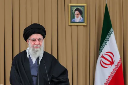 رهبر انقلاب: ملت ایران ۲۲ بهمن همبستگی و وفاداری خود را به جمهوری اسلامی اعلام می&zwnj;کنند/ باید دشمن را مایوس کرد + فیلم
