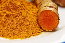 تولید نوشیدنی‌های فراسودمند با ترکیبی ساده و عجیب/ آب پنیر و عصاره‌ زردچوبه خاصیت ضدسرطانی دارند