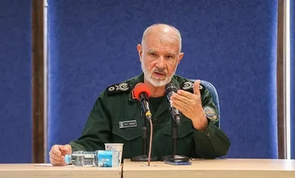 سردار اسدی: حضور ناوهواپیمابر در منطقه تبلیغاتی است/ پاسخ این اقدام را فرمانده کل قوا داده است