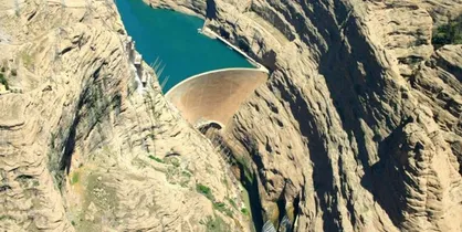 رهاسازی بخشی از آب سد دز در جهت جلوگیری از وقوع سیلاب