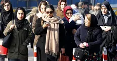 تحجر، از تاخت‌وتاز به مظاهر فرهنگی سرمایه‌داری تا مماشات با سوداگران و سرمایه‌داران/ می‌خواهند حجاب عامل نفرت و بی‌حجابی نماد مقاومت باشد