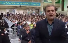 حال و هوای حسینیه امام خمینی (ره) دقایقی پیش از آغاز جمعی از کارگران با رهبر انقلاب اسلامی