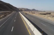 ایمن‌سازی جاده‌های ایلام / نصب ۹ کیلومتر نیوجرسی و ۱۰۰ چراغ چشمک‌زن در راه‌های استان