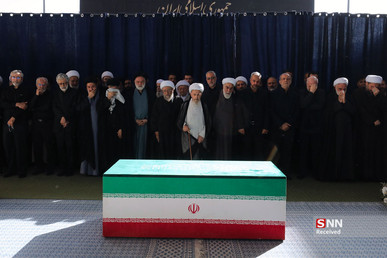 آیت الله سبحانی: آیت الله خامنه‌ای با خون خود درخت انقلاب را سیراب کرد + فیلم
