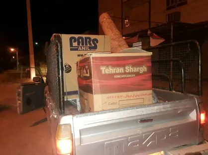 کمک جهیزیه لوازم خانگی به دو نفر از دانشجویان دانشگاه گچساران اهدا شد