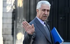 وزیر علوم به فراکسیون مستقلان مجلس می‌رود