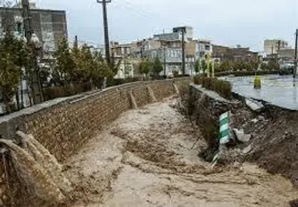 مردم و گردشگران از نزدیک شدن به بستر رودخانه&zwnj;های البرز خودداری کنند