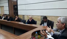 بحث‌های داغ دانشجویان شیرازی با یک مدیرکل/ آیا مسئولان حاضرند زن و بچه خودشان در محله ناامن رفت و آمد کنند؟!