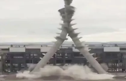 انفجار مهندسی شده دو برج سیمانی