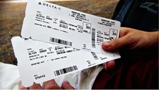 آسوشیتدپرس: بهای بلیت هواپیما‌ها با کاهش قیمت سوخت هم پایین نمی‌آید