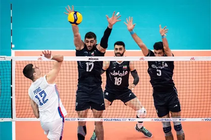 مردان والیبال ایران به ایستگاه استانبول رسیدند
