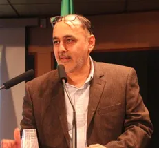 آقازاده ها پشت قاچاق پوشاک هستند/ برند‌های خارجی قاچاق در مجتمع‌های لوکس عرضه می‌شوند