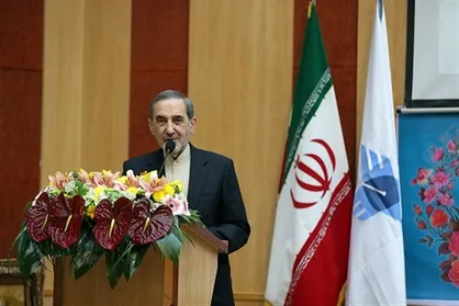 دست دانشگاه آزاد برای ورود به عرصه&zwnj;های نو بازتر است/ دانشجویان موضوع احیای دریاچه ارومیه را مطالعه کنند