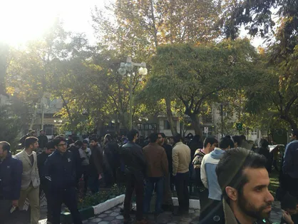دانش&zwnj;آموختگان دانشگاه نفت مقابل نهاد ریاست&zwnj;جمهوری تجمع کردند