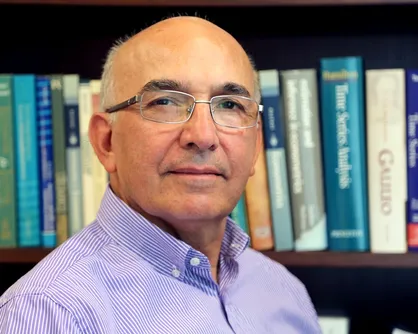 ایران می&zwnj;تواند در ۱۴۰۰ بیش از ۳ درصد رشد اقتصادی داشته باشد / ضربه تورم به تولید؛ مشکل اصلی اقتصاد ایران