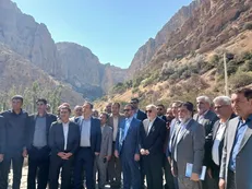 صالحی امیری: درآمدهای گردشگری باید به صورت مستقیم به مردم محلی بازگردد