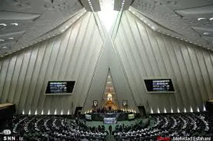 پزشکیان و مطهری نواب رئیس مجلس ماندند